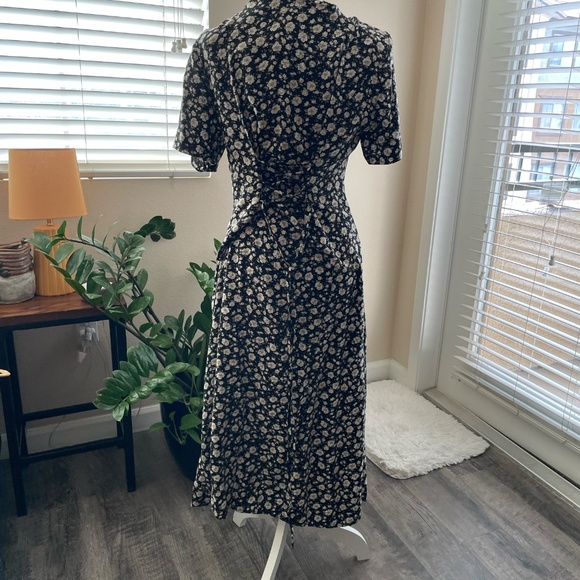 Country Dress - Picture 2 of 3